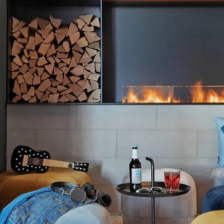 Hotel Moxy 3*