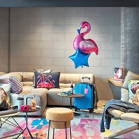 Hotel Moxy 3*