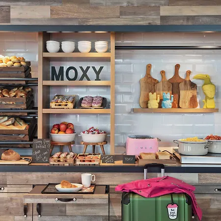 Hotel Moxy