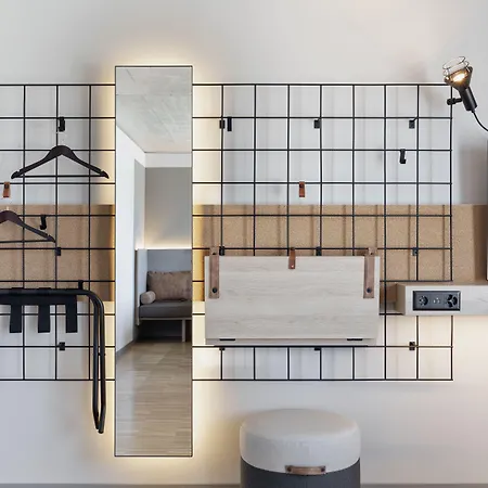 Moxy Hotel 3*