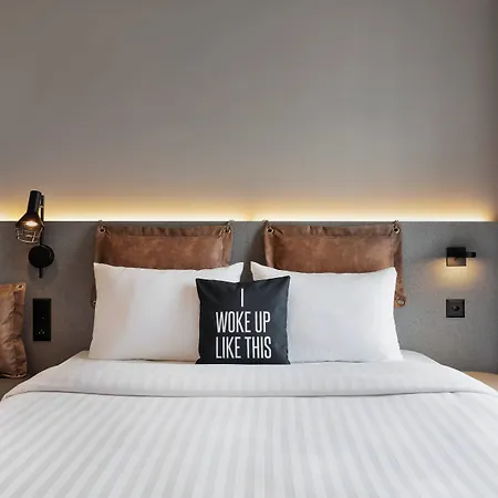 Moxy Hotel 3*