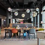 Moxy Hotel 3*